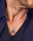 Collana Zancan con Rosa dei Venti in argento e pietre nere.