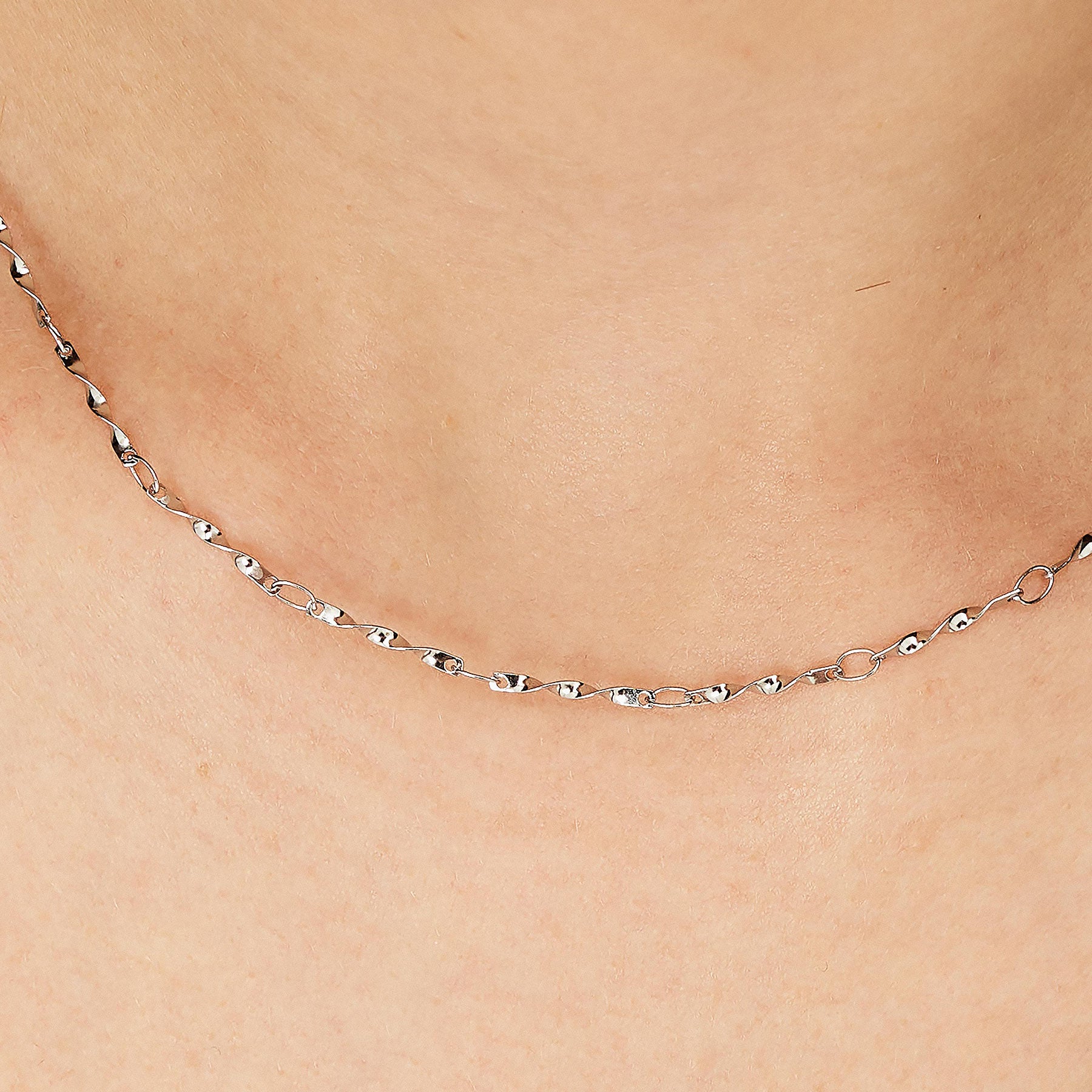 Collana essential
