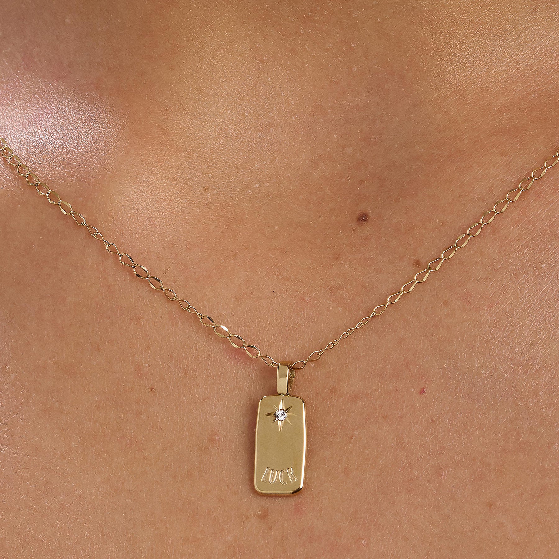 Collana Essential Gold 660mm