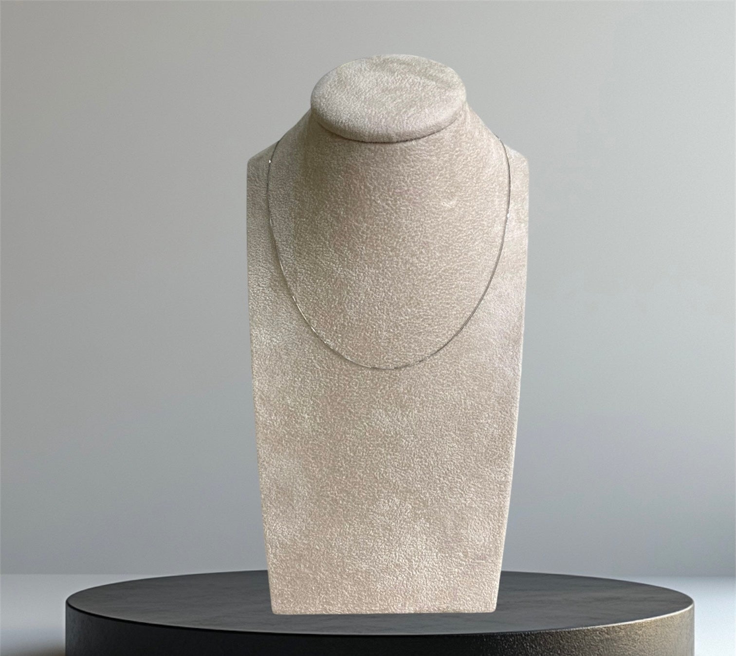 Collana Venezianina White