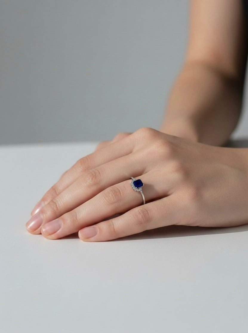 Anello Megan