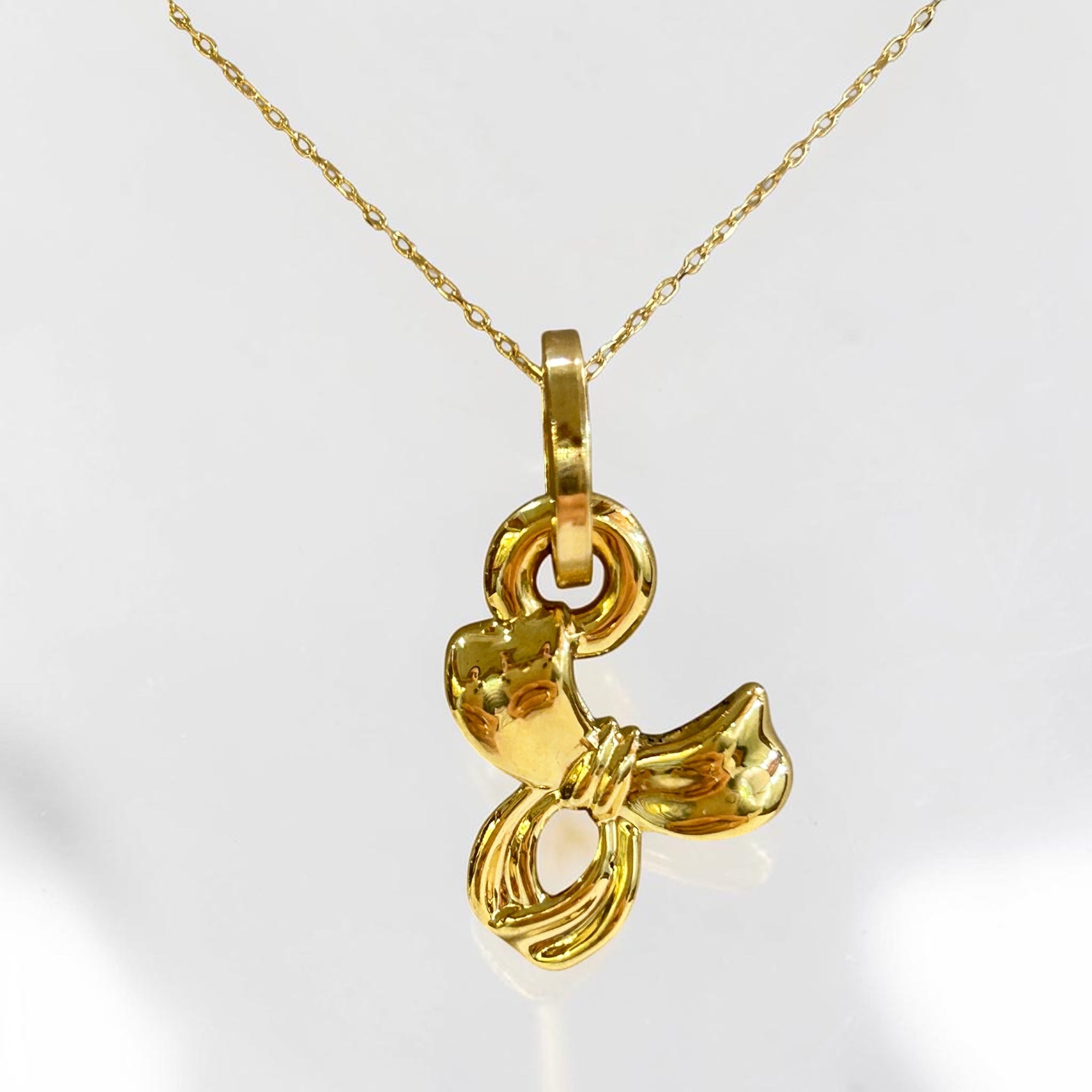 Collana Bow