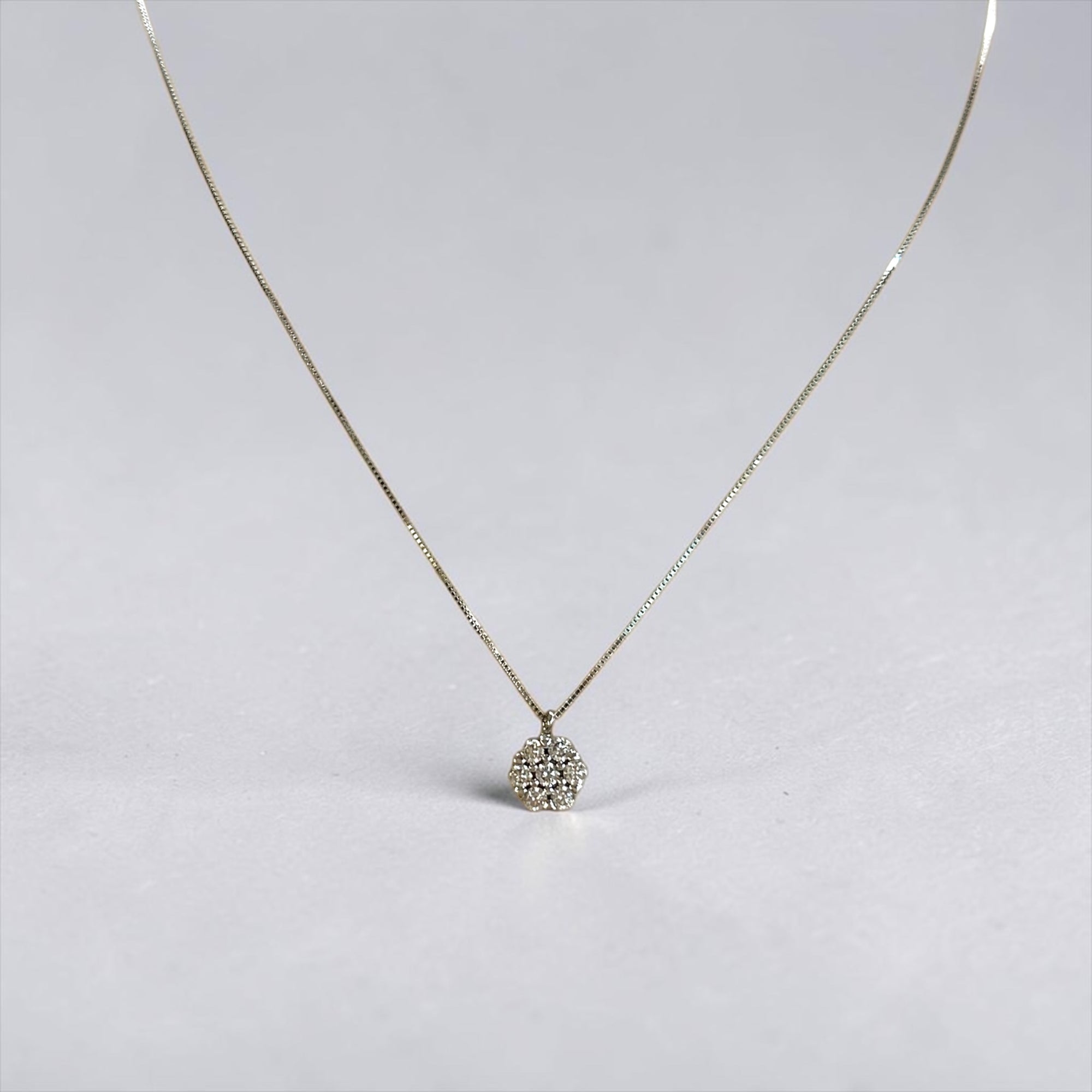 Collana Magic White