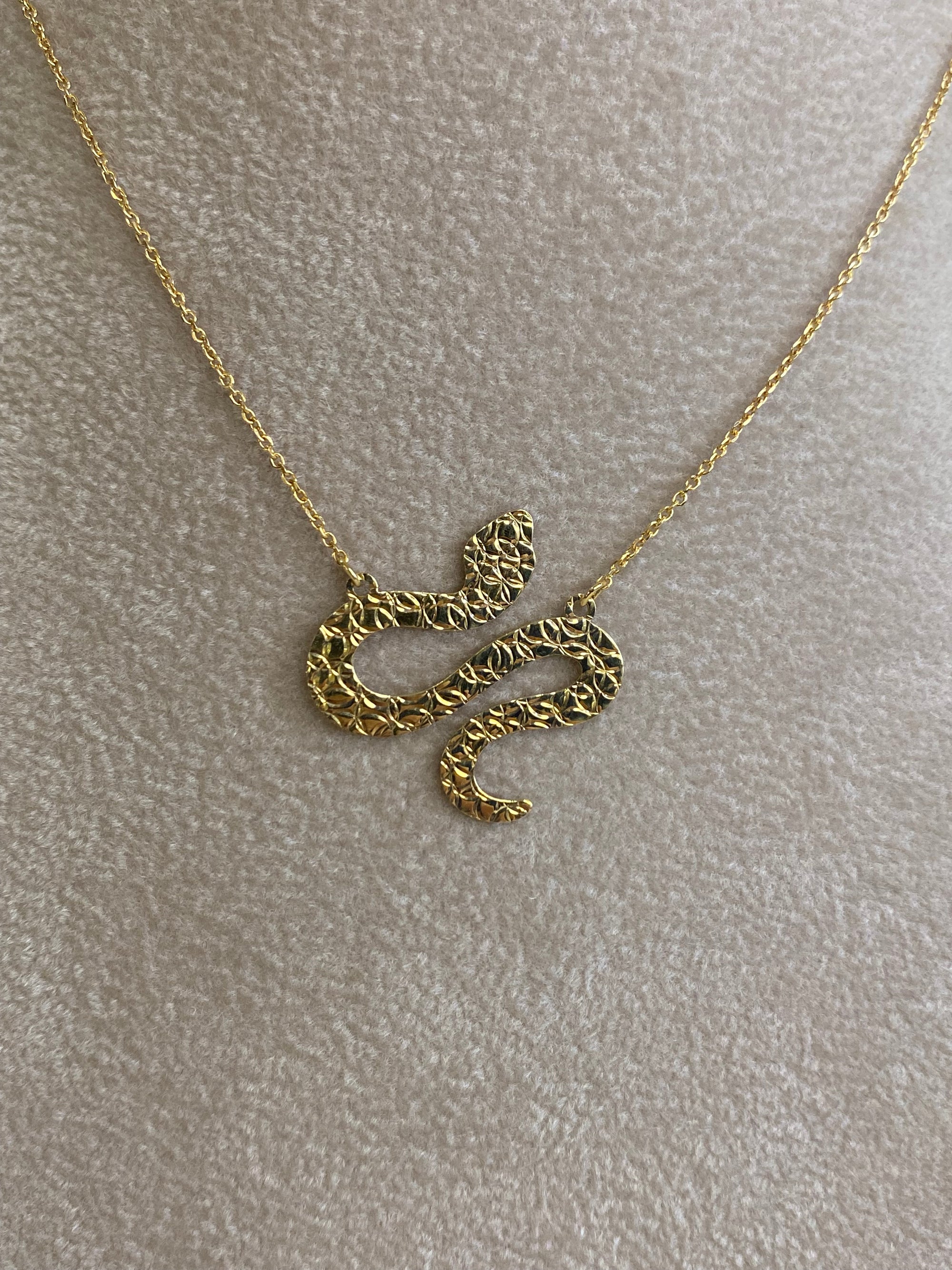Collana Snake
